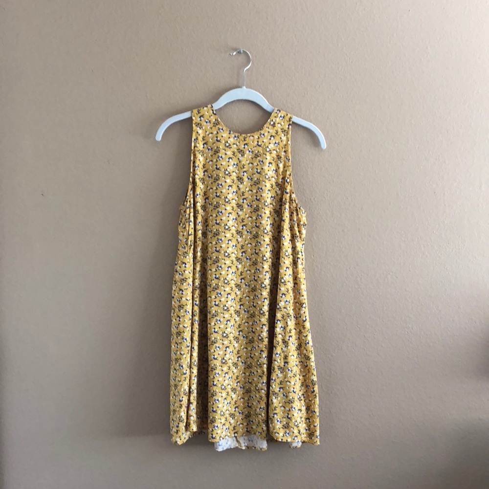 Yellow summer dress!